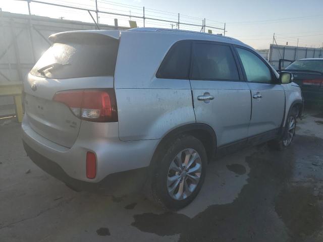 Photo 3 from auction – 2014 KIA SORENTO EX with VIN 5XYKUDA73EG519013