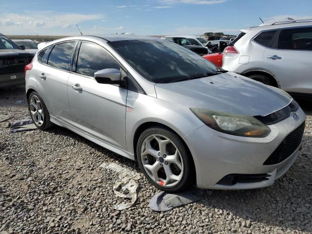 Foto 4 de la subasta – 2014 FORD FOCUS ST con VIN 1FADP3L91EL355750