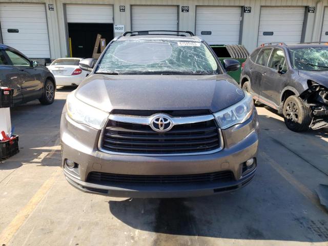 Photo 5 from auction – 2016 TOYOTA HIGHLANDER with VIN 5TDJKRFH8GS502620