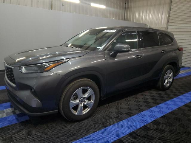 TOYOTA HIGHLANDER 2022 with VIN 5TDZZRAH5NS544469 - Photo from auction