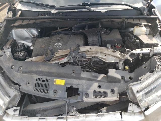 Photo 12 from auction – 2017 TOYOTA HIGHLANDER with VIN 5TDYZRFH2HS229573