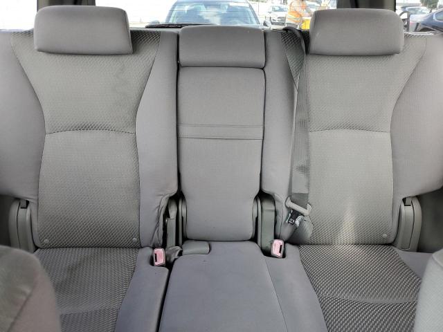 Photo 10 from auction – 2005 TOYOTA HIGHLANDER with VIN JTEDD21A550110764