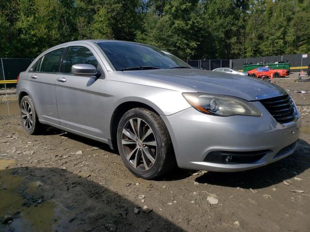 Photo 4 from auction – 2013 CHRYSLER 200 TOURIN with VIN 1C3CCBBG2DN737062