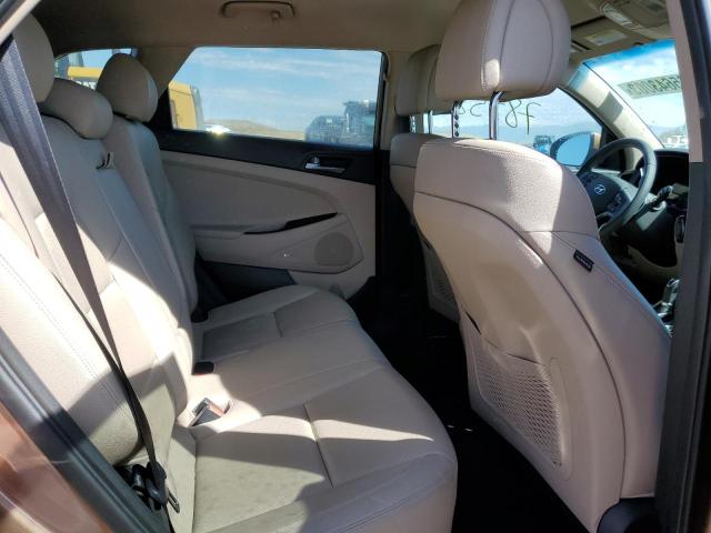 Photo 10 from auction – 2017 HYUNDAI TUCSON LIM with VIN KM8J3CA49HU447943