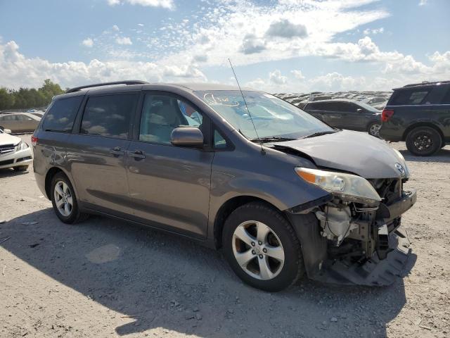 Photo 4 from auction – 2013 TOYOTA SIENNA LE with VIN 5TDKK3DC3DS377532