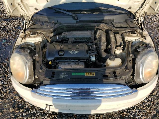 Снимка 11 от търг – 2010 MINI COOPER CLU с VIN WMWML3C51ATX37951