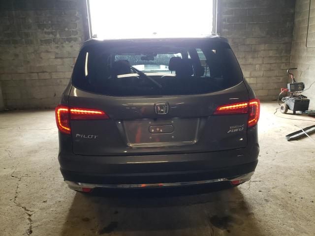 Photo 6 from auction – 2018 HONDA PILOT TOUR with VIN 5FNYF6H94JB010072