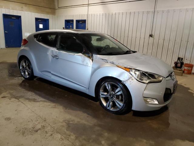 Photo 4 from auction – 2017 HYUNDAI VELOSTER with VIN KMHTC6AD2HU321871