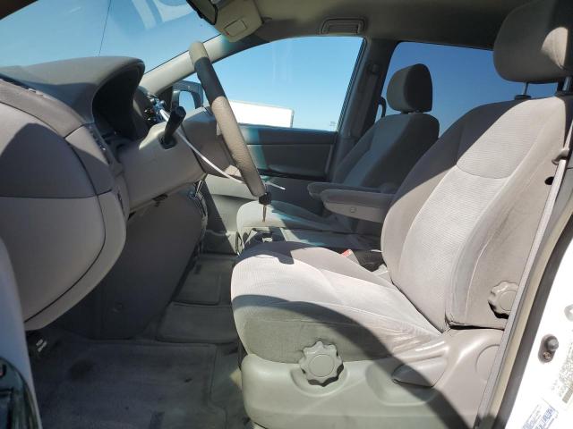 Photo 7 from auction – 2004 TOYOTA SIENNA CE with VIN 5TDZA23C14S165788