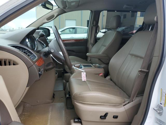 Photo 7 from auction – 2015 CHRYSLER TOWN & COU with VIN 2C4RC1BG9FR520162