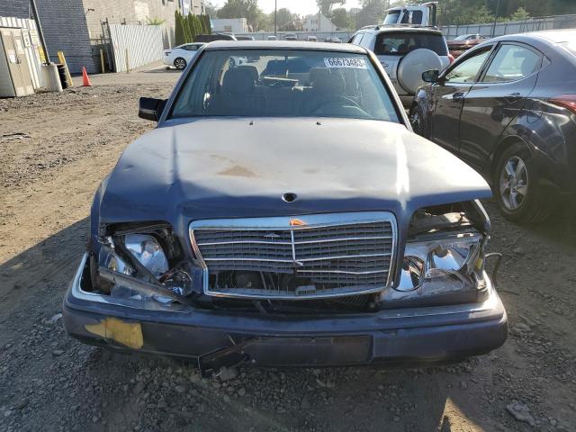 Photo 5 from auction – 1995 MERCEDES-BENZ E 320 BASE with VIN WDBEA32E4SC245137