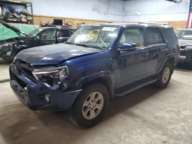 TOYOTA 4RUNNER SR 2019 with VIN JTEBU5JR6K5625902 - Photo from auction