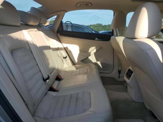 Photo 10 from auction – 2015 VOLKSWAGEN PASSAT SEL with VIN 1VWCV7A37FC061706