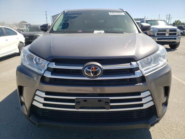 Photo 5 from auction – 2019 TOYOTA HIGHLANDER with VIN 5TDJZRFH2KS569878