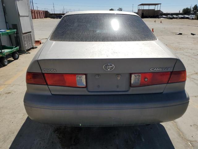 Photo 6 from auction – 2000 TOYOTA CAMRY CE with VIN 4T1BG22K8YU625549