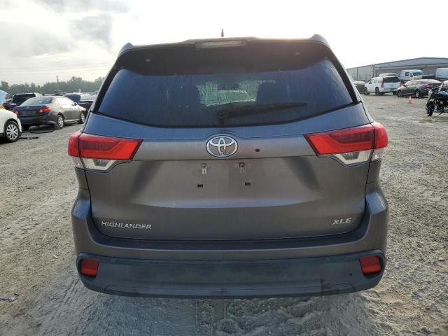Photo 6 from auction – 2017 TOYOTA HIGHLANDER with VIN 5TDKZRFH9HS523557