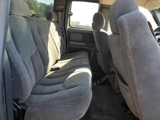 Photo 10 from auction – 2003 CHEVROLET 1500 SILVE with VIN 2GCEK19V731266855