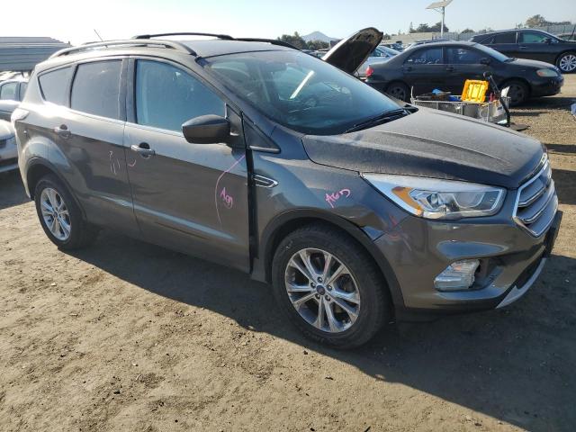 Photo 4 from auction – 2017 FORD ESCAPE SE with VIN 1FMCU9GD7HUA56953