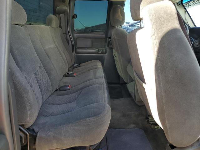 Photo 10 from auction – 2004 CHEVROLET SILVERADO with VIN 2GCEC19V041379514