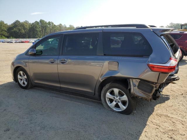 Photo 2 from auction – 2017 TOYOTA SIENNA LE with VIN 5TDKZ3DC2HS897593