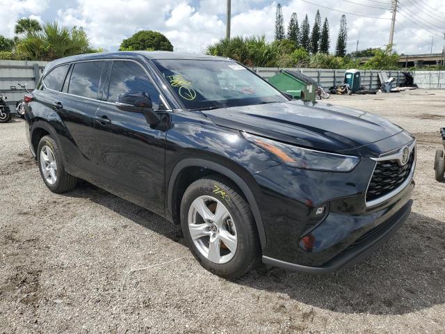Zdjęcie 4 z aukcji – 2022 TOYOTA HIGHLANDER z VIN 5TDZZRAH5NS119995
