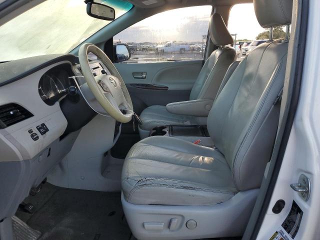 Photo 7 from auction – 2012 TOYOTA SIENNA XLE with VIN 5TDYK3DC6CS249181
