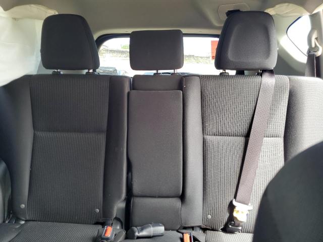 Photo 10 from auction – 2017 TOYOTA RAV4 LE with VIN JTMZFREV1HJ118532