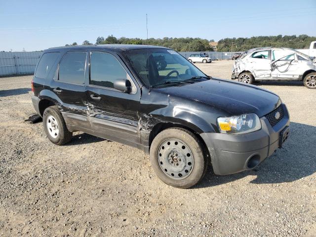 Photo 4 from auction – 2005 FORD ESCAPE XLS with VIN 1FMYU02Z45KD86982