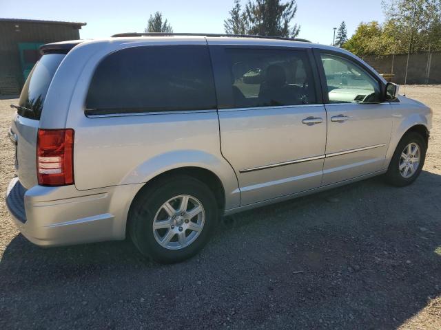 Photo 3 from auction – 2010 CHRYSLER TOWN & COU with VIN 2A4RR5D16AR309051