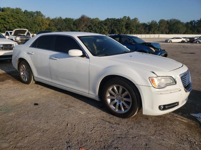 Photo 4 from auction – 2013 CHRYSLER 300 with VIN 2C3CCAAG1DH589149