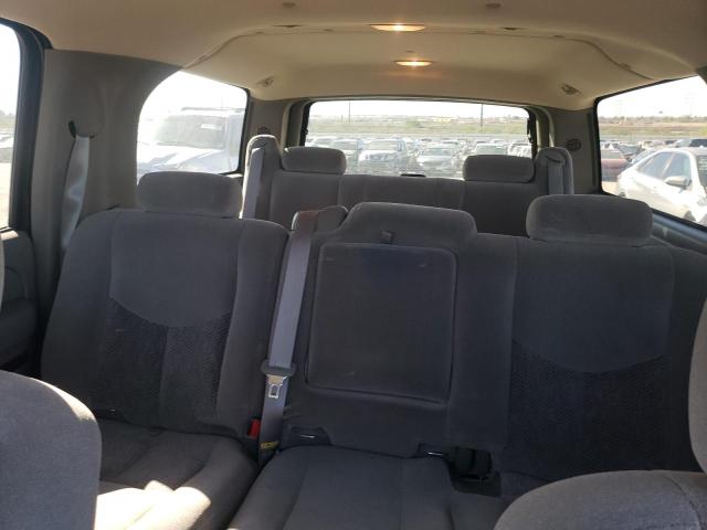 Photo 10 from auction – 2004 CHEVROLET SUBURBAN K with VIN 3GNFK16Z84G192115