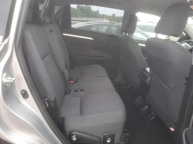 Photo 11 from auction – 2019 TOYOTA HIGHLANDER with VIN 5TDZZRFH7KS326425