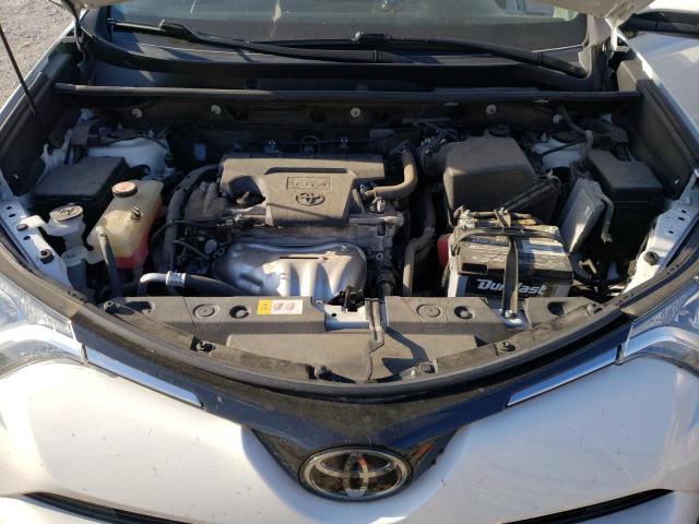Photo 11 from auction – 2017 TOYOTA RAV4 XLE with VIN JTMWFREV2HJ134340