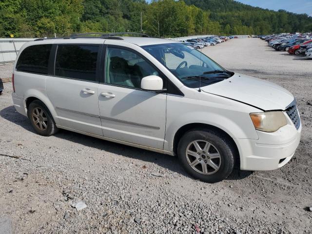 Photo 4 from auction – 2010 CHRYSLER TOWN & COU with VIN 2A4RR5D11AR152139