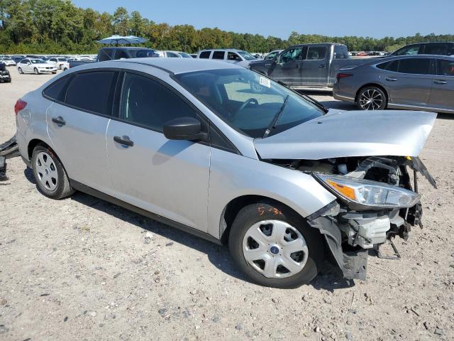 Foto 4 de la subasta – 2018 FORD FOCUS S con VIN 1FADP3E29JL204102
