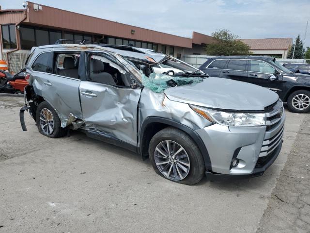 Photo 4 from auction – 2019 TOYOTA HIGHLANDER with VIN 5TDJZRFH0KS714318