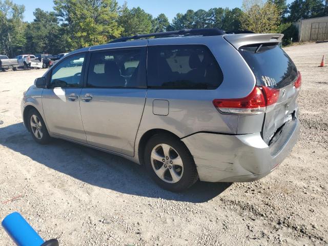 Photo 2 from auction – 2012 TOYOTA SIENNA LE with VIN 5TDKK3DC3CS243621