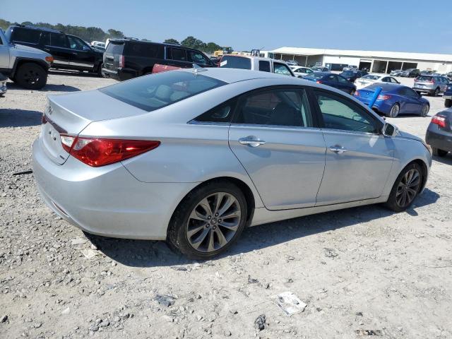 Photo 3 from auction – 2011 HYUNDAI SONATA SE with VIN 5NPEC4AC0BH060590