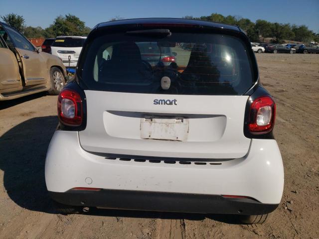 Photo 6 from auction – 2017 SMART FORTWO with VIN WMEFJ5DA2HK170885