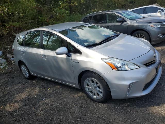 Photo 4 from auction – 2012 TOYOTA PRIUS V with VIN JTDZN3EUXC3143272