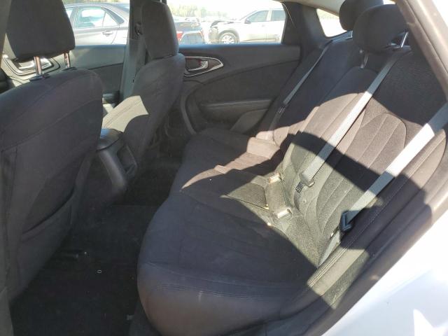 Photo 10 from auction – 2015 CHRYSLER 200 LIMITE with VIN 1C3CCCAB9FN680695