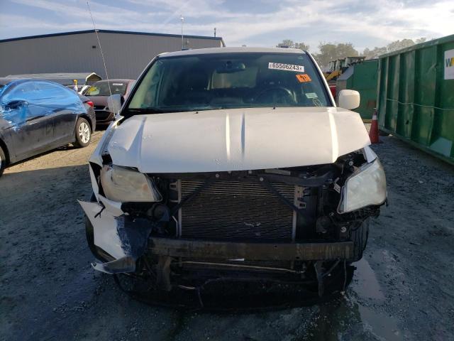 Photo 5 from auction – 2013 CHRYSLER TOWN & COU with VIN 2C4RC1BG6DR684742