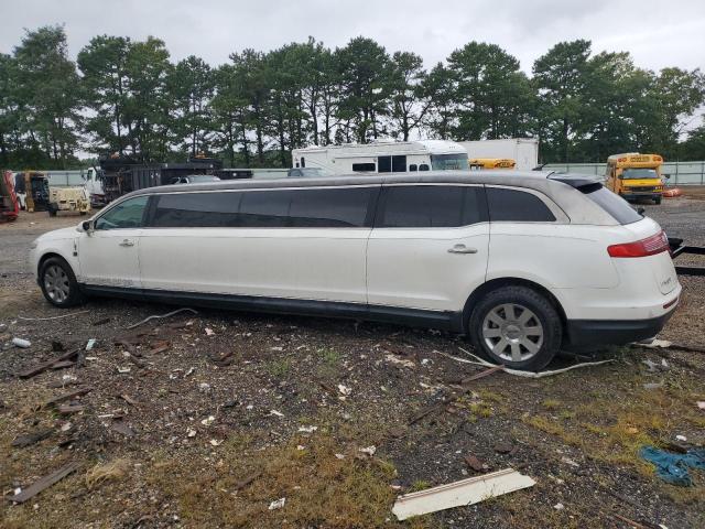 Photo 2 from auction – 2014 LINCOLN MKT with VIN 2L1MJ5LK1EBL52869