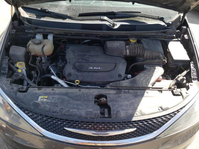 Photo 12 from auction – 2017 CHRYSLER PACIFICA T with VIN 2C4RC1DG7HR837213