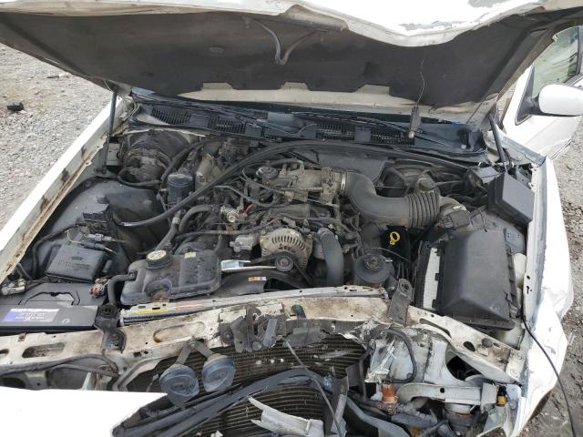 Photo 11 from auction – 2002 MERCURY GRAND MARQ with VIN 2MEFM74WX2X629161