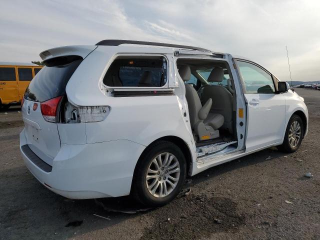 Photo 3 from auction – 2013 TOYOTA SIENNA XLE with VIN 5TDYK3DC2DS282552