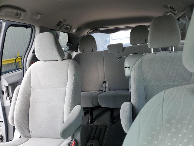 Photo 10 from auction – 2018 TOYOTA SIENNA LE with VIN 5TDKZ3DC6JS954674