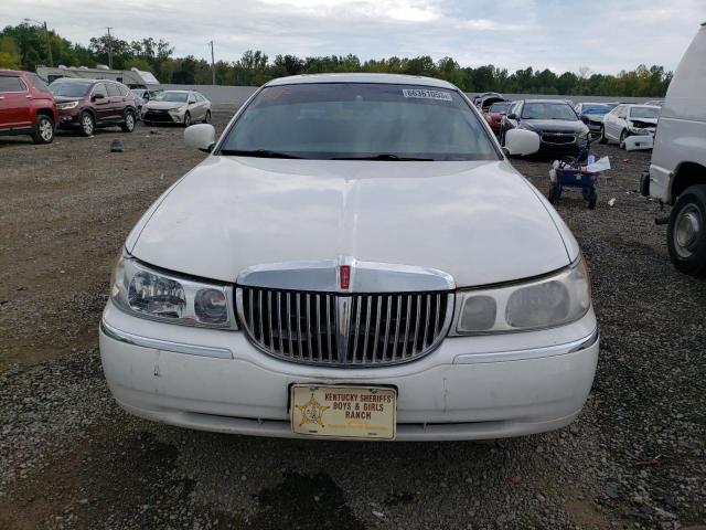 Photo 5 from auction – 2000 LINCOLN TOWN CAR S with VIN 1LNHM82W7YY898046