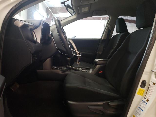 Photo 7 from auction – 2016 TOYOTA RAV4 LE with VIN JTMBFREV1GJ100774