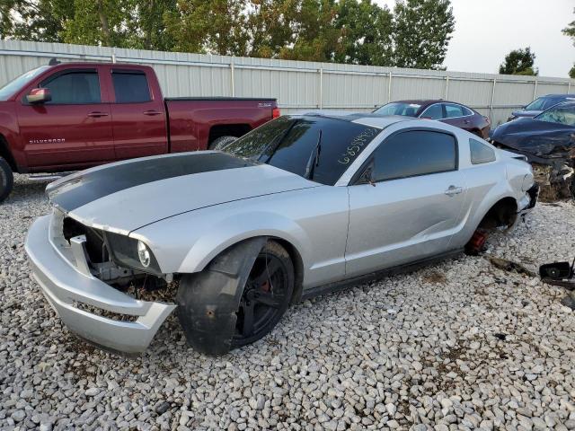 FORD MUSTANG 2005 with VIN 1ZVFT80N855143698 - Photo from auction